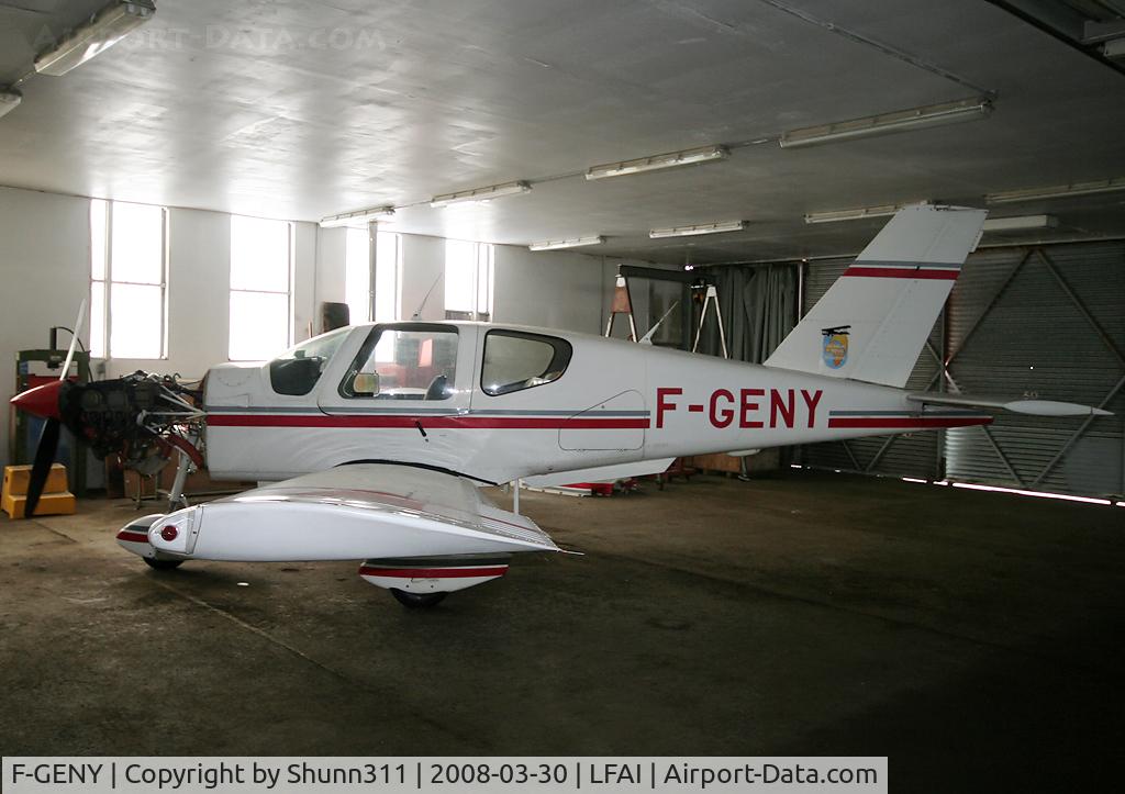 F-GENY, Socata TB-10 Tobago C/N 640, Inside Airclub's hangar