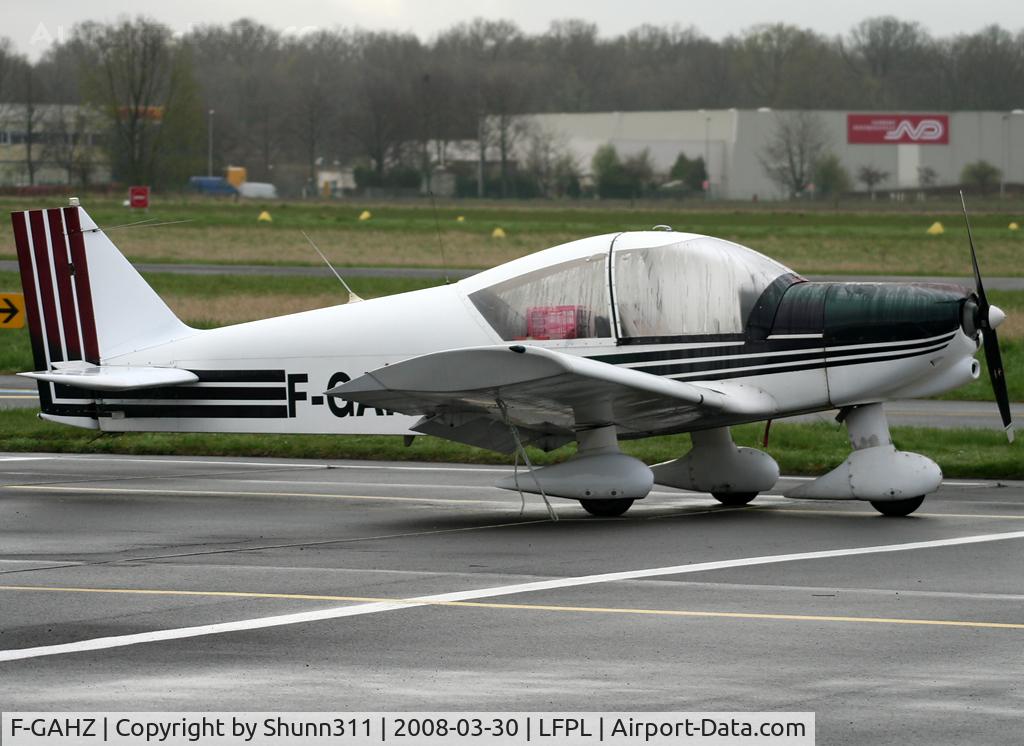 F-GAHZ, 1977 Robin HR-200-100 Club C/N 103, Parked in front of the control tower for the night.