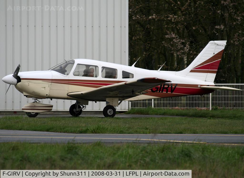 F-GIRV, 1985 Piper PA-28-181 Cherokee Archer II C/N 28-8590018, In front of his Airclub's hangar