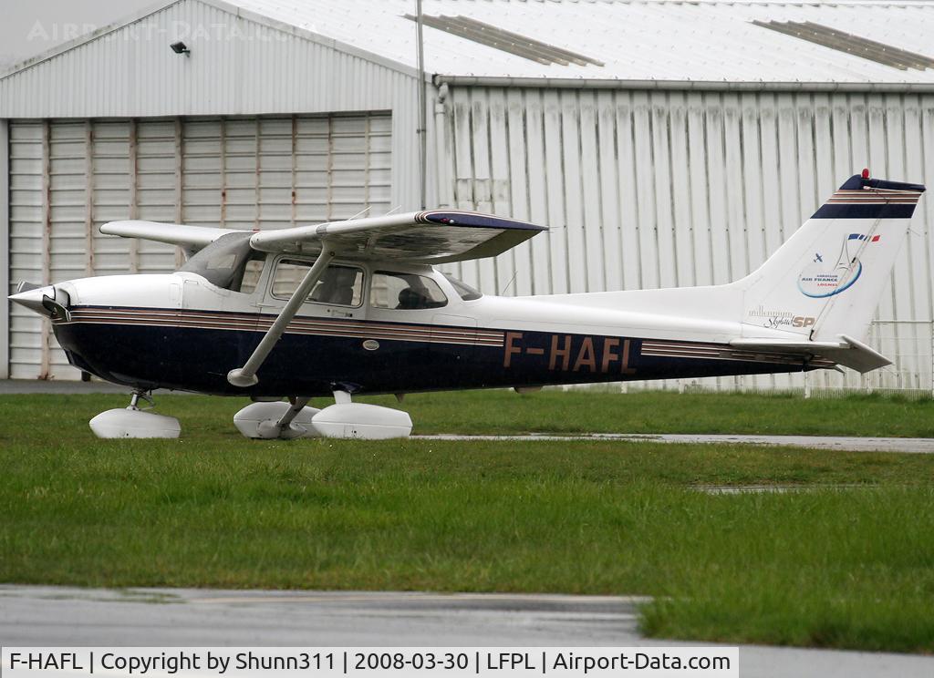 F-HAFL, Cessna 172S Skyhawk SP C/N 172S8457, Parked in front of his hangar...