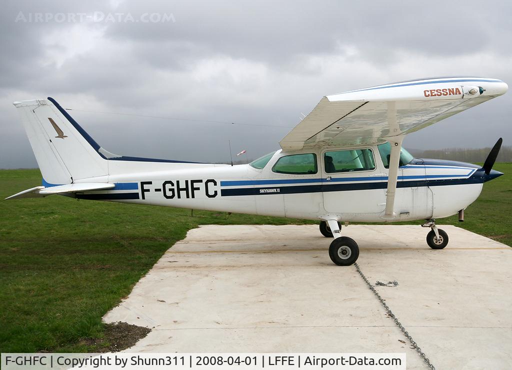 F-GHFC, 1980 Reims F172P C/N 172-74447, Waiting a new light flight