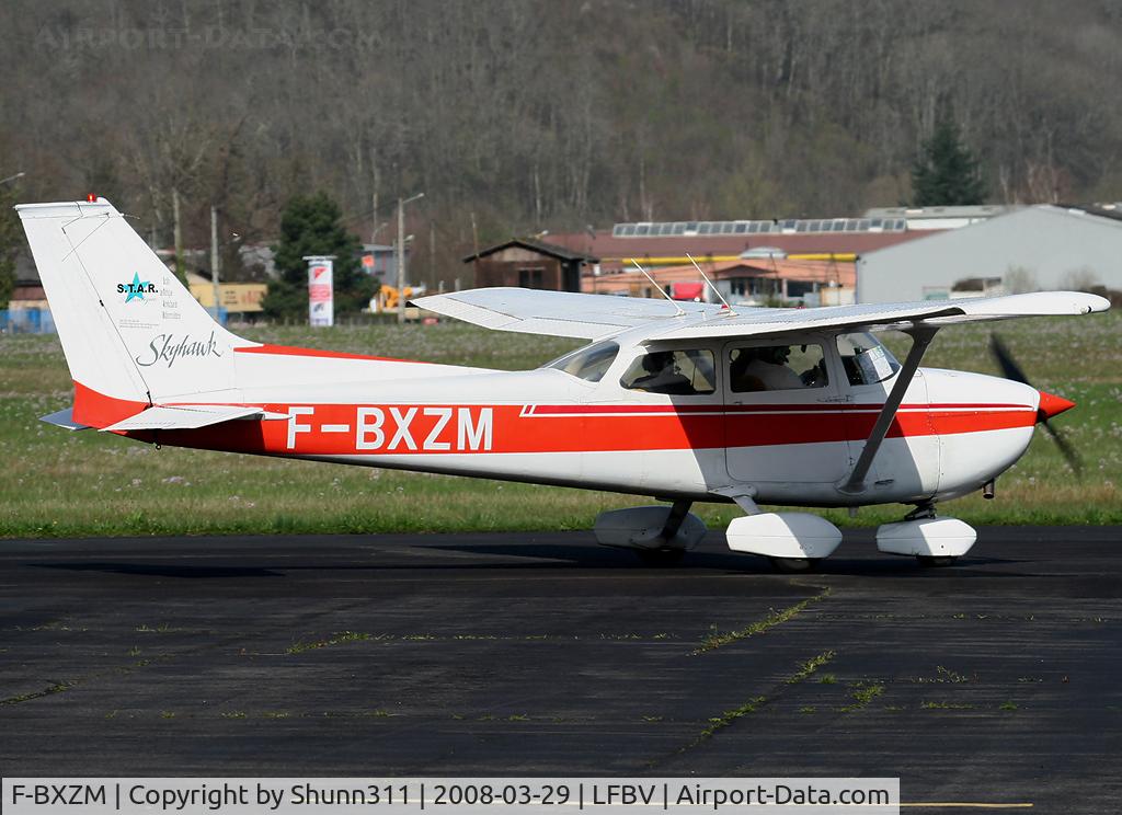 F-BXZM, Reims F172M Skyhawk Skyhawk C/N 1247, Rolling for departure from Brive Airclub