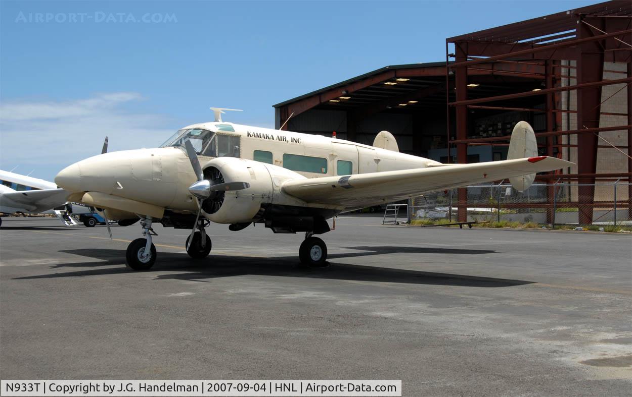 N933T, 1964 Beech H-18 Tri-Gear C/N BA-665, 3/4 view on Kamaka Ramp at HNL