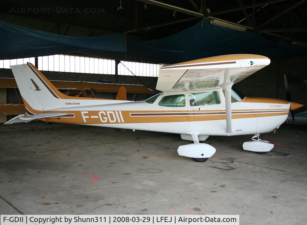 F-GDII, Reims F172P C/N 2155, Inside Airclub's hangar