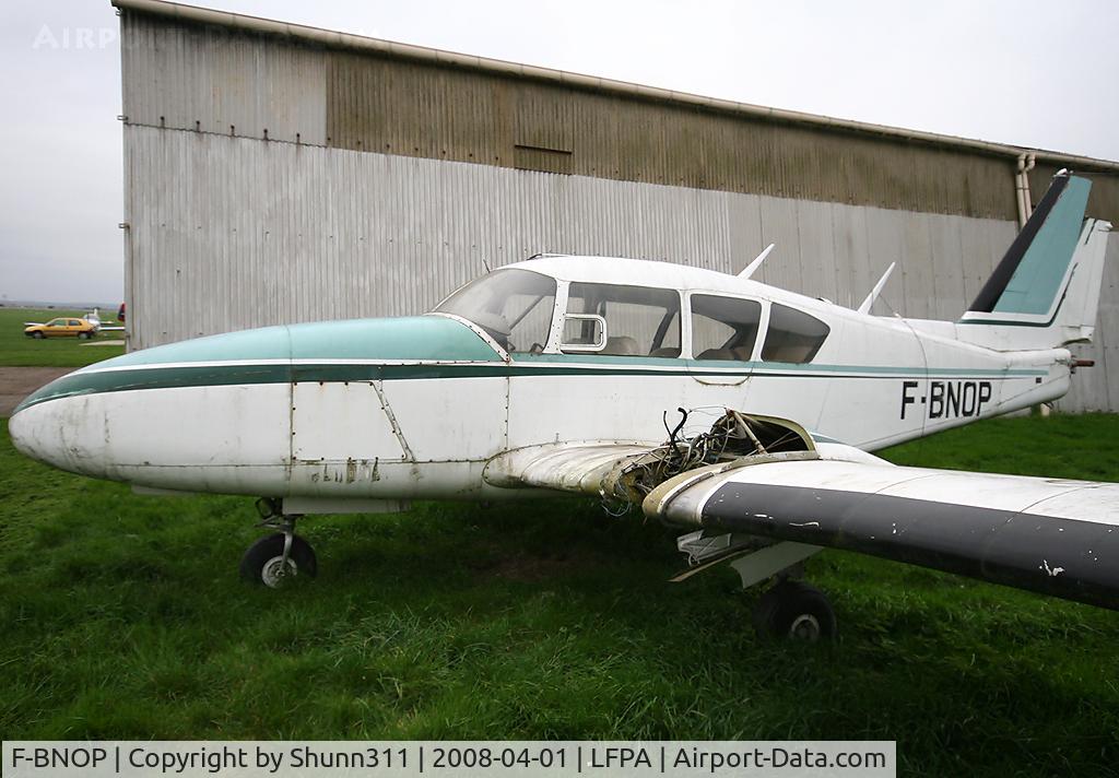 F-BNOP, Piper PA-23-250 Aztec C/N 272323, Stored between 2 hangars