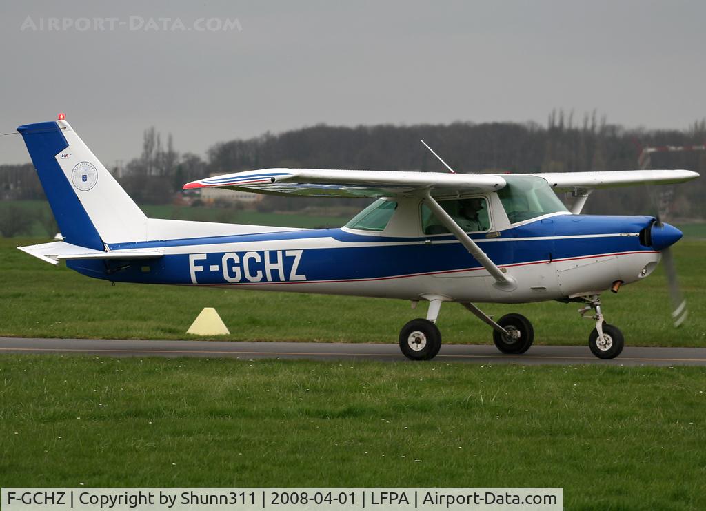 F-GCHZ, Reims F152 C/N 1730, Arriving from LFFE where it is based...