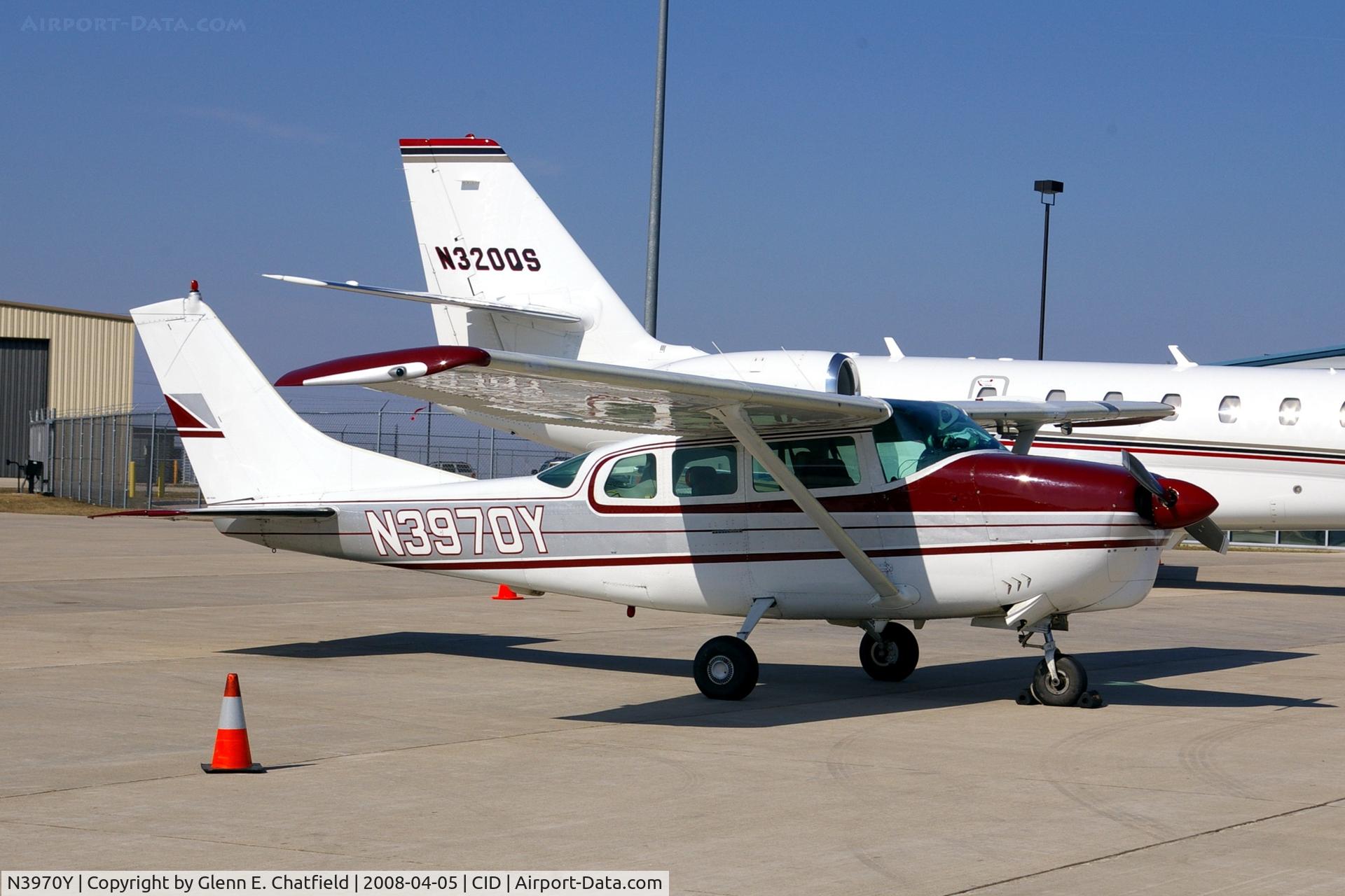 N3970Y, 1964 Cessna 210D Centurion C/N 21058470, Pilot is controller at DesMoines, ex of CID.  Came for a visit