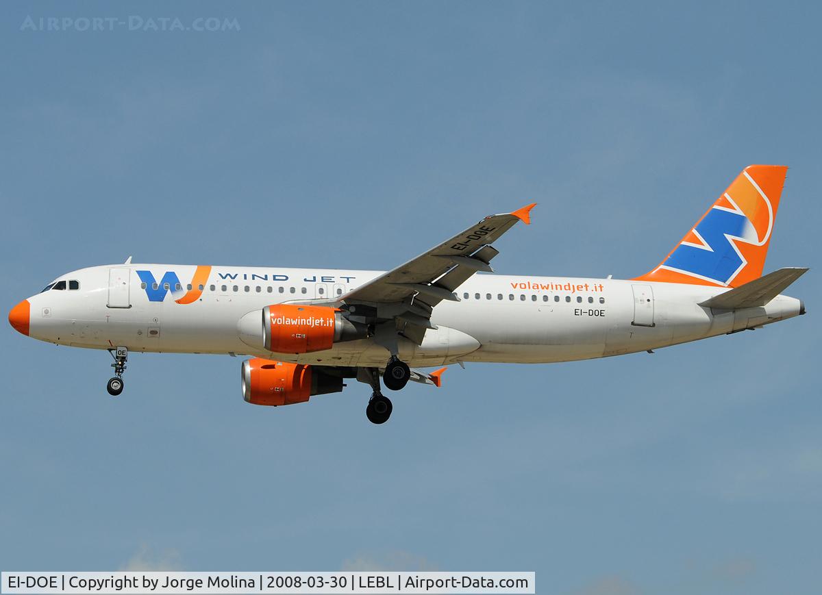 EI-DOE, Airbus A320-211 C/N 215, Clear to land RWY 25R.
