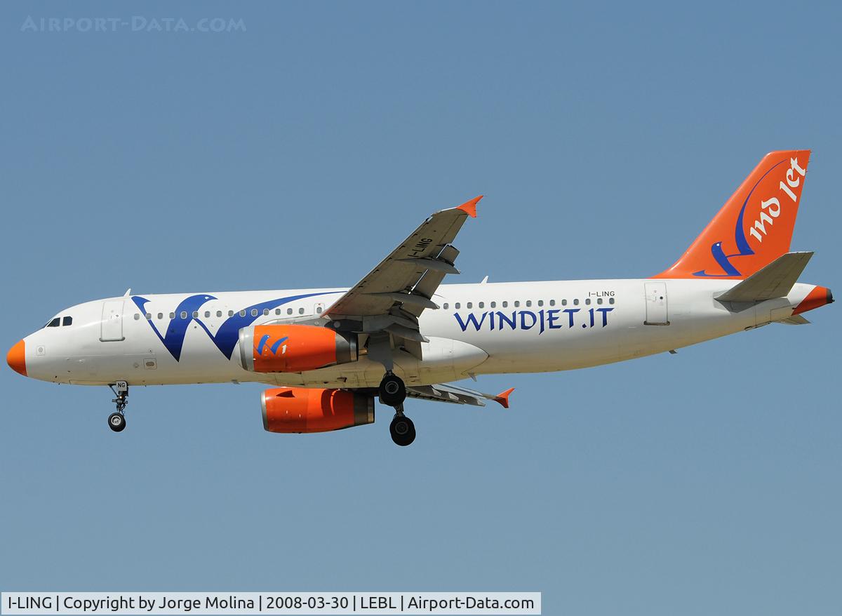 I-LING, 1993 Airbus A320-231 C/N 414, Clear to land RWY 25R.