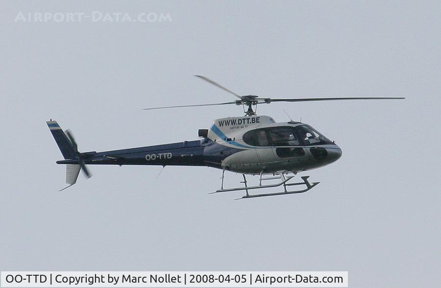 OO-TTD, Eurocopter AS-350BA Ecureuil C/N 9017, Passed above Oudenaarde (Belgium)