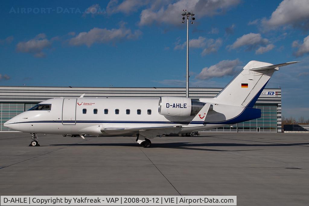 D-AHLE, 2000 Bombardier Challenger 604 (CL-600-2B16) C/N 5462, Hapag lloyd Executive Canadair Challenger