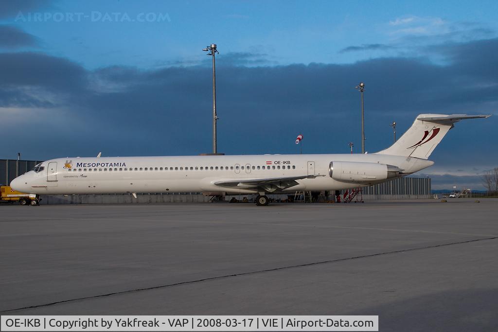 OE-IKB, 1986 McDonnell Douglas MD-83 (DC-9-83) C/N 49448, Map Jets MD80