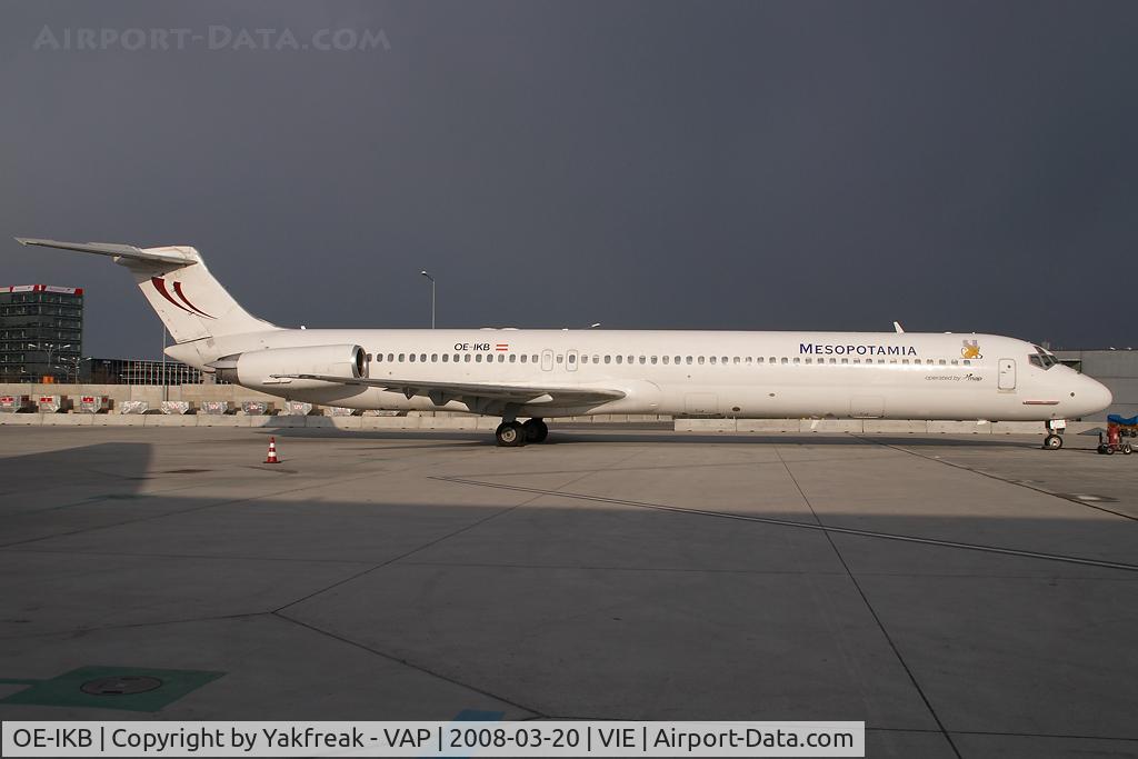 OE-IKB, 1986 McDonnell Douglas MD-83 (DC-9-83) C/N 49448, Map Jets MD80
