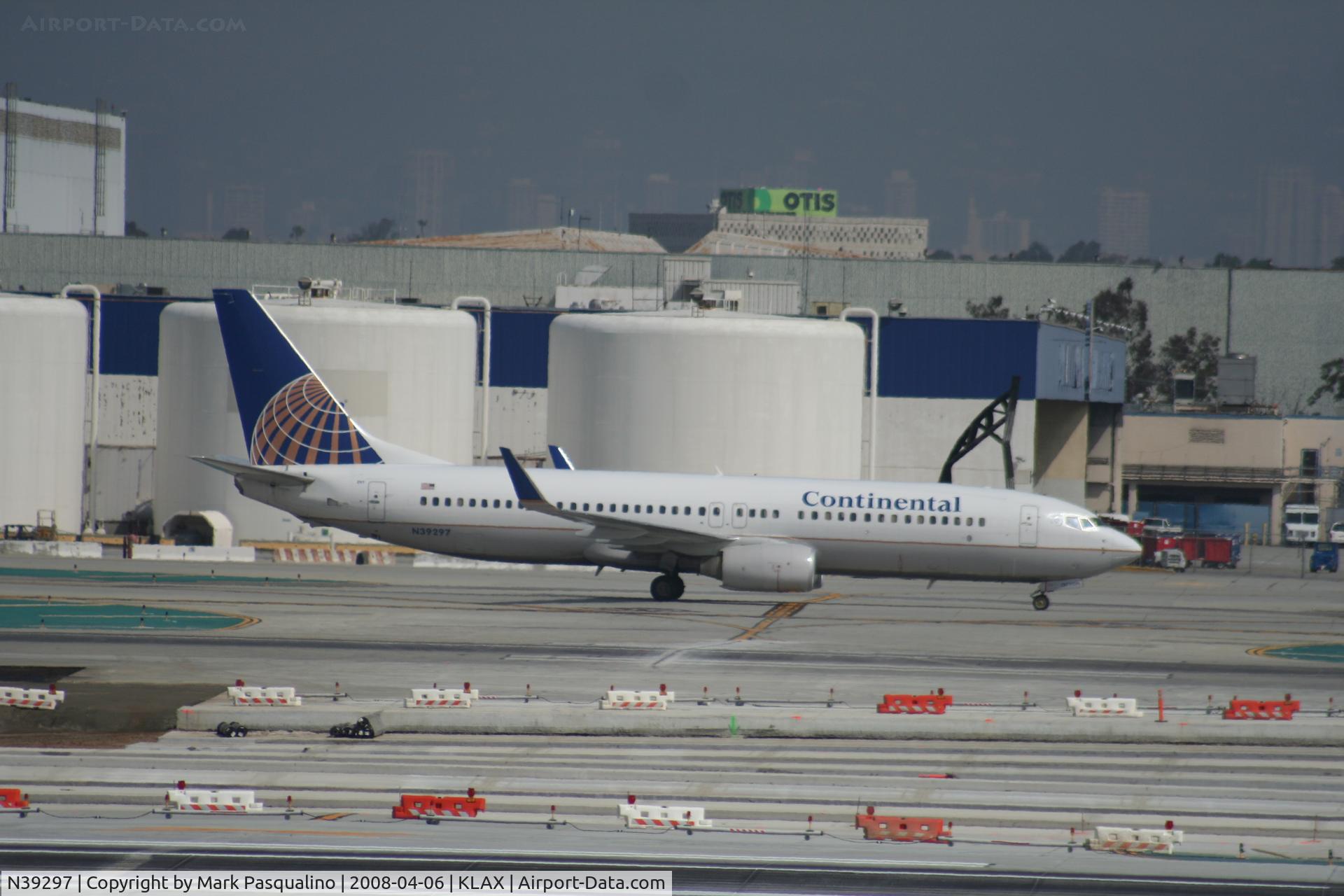 N39297, 2005 Boeing 737-824 C/N 34003, Boeing 737-800