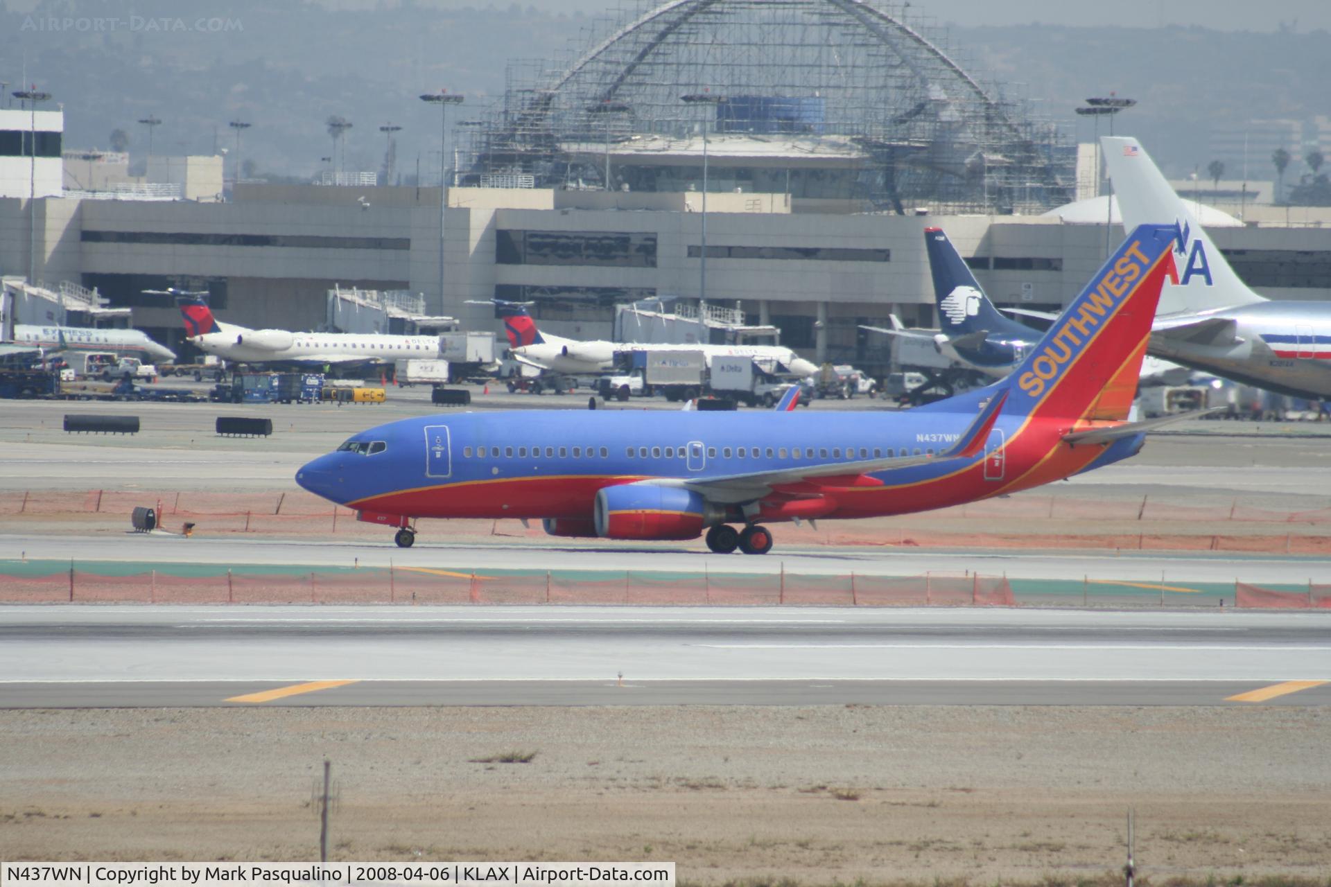 N437WN, 2003 Boeing 737-7H4 C/N 29832, Boeing 737-700