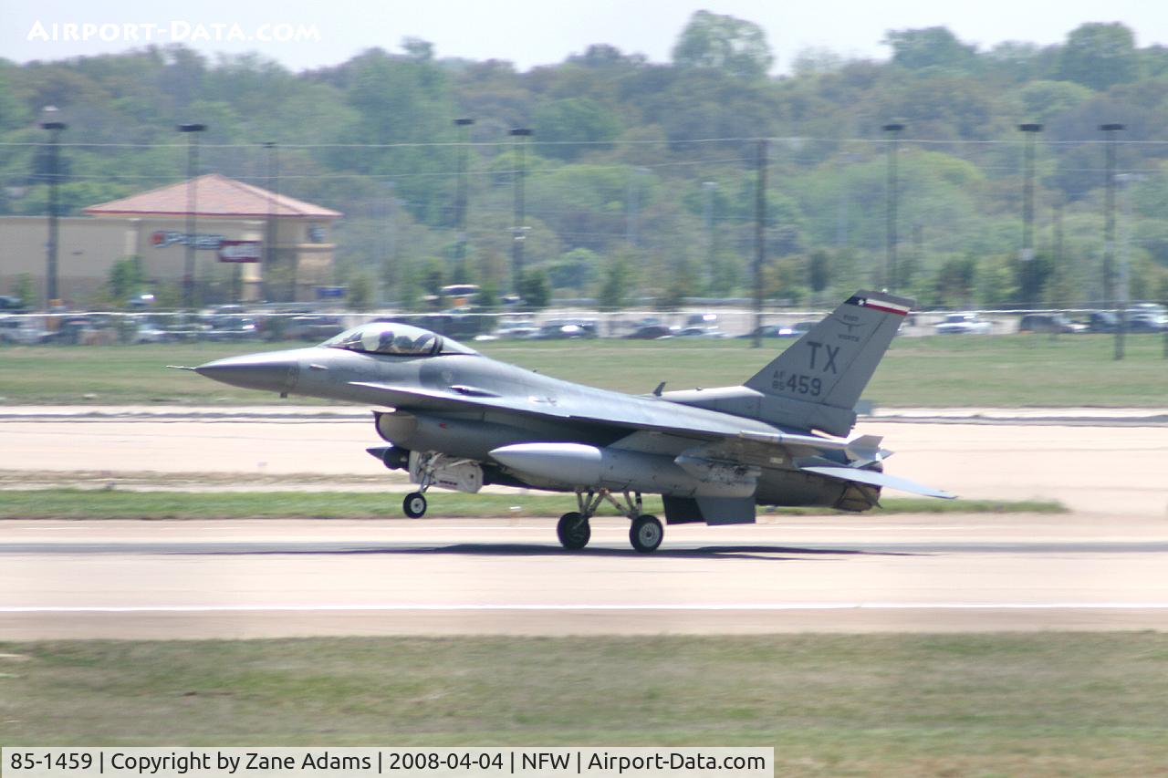 85-1459, 1985 General Dynamics F-16C Fighting Falcon C/N 5C-239, Landing at Carswell Field