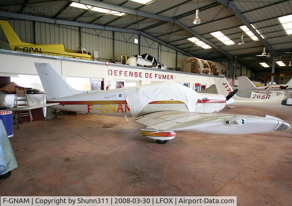 F-GNAM, Piper PA-28-181 Archer C/N 28-90014, Inside hangar 26