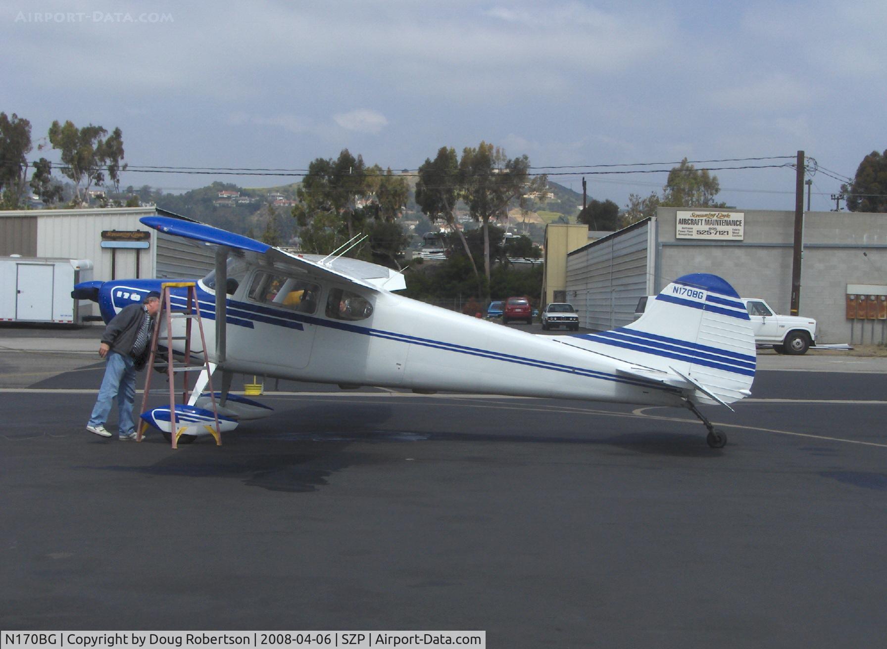 N170BG, 1952 Cessna 170B C/N 25392, 1952 Cessna 170B, Continental C-145-2 145 Hp, refueling
