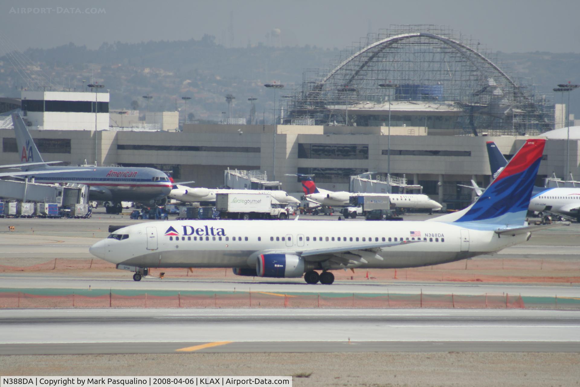 N388DA, 2000 Boeing 737-832 C/N 30375, Boeing 737-800