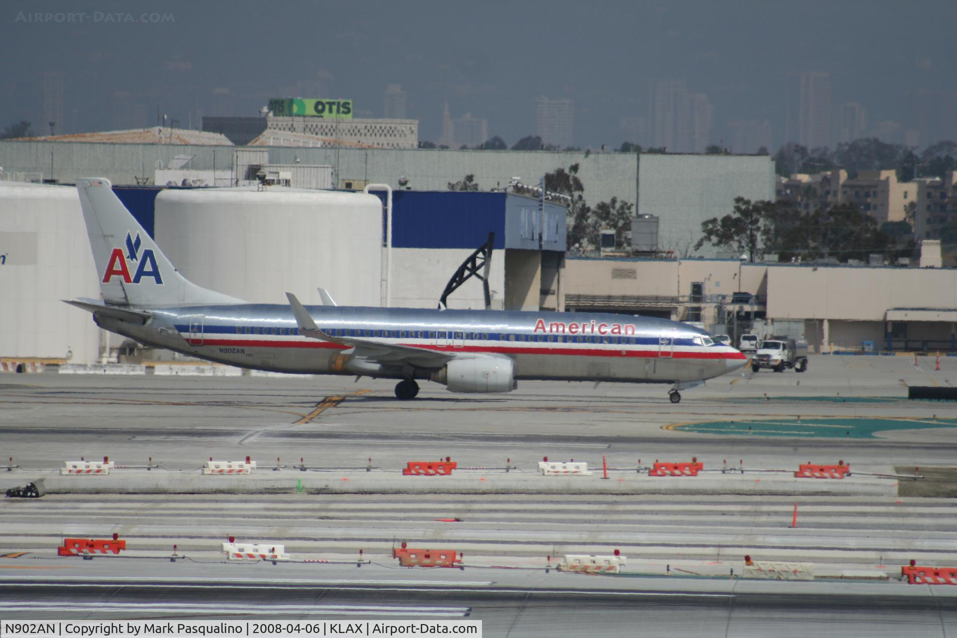 N902AN, 1999 Boeing 737-823 C/N 29504, Boeing 737-800