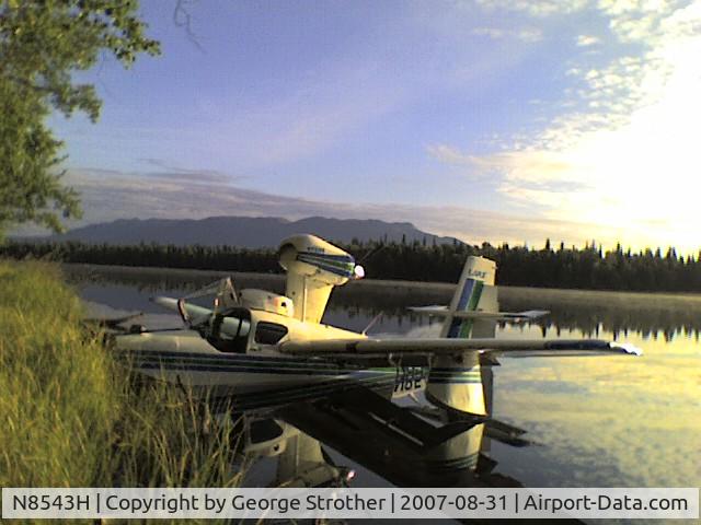 N8543H, 1984 Lake LA-4-200 Buccaneer C/N 1105, Gone Fishin' with a Lake on Hewitt Lake