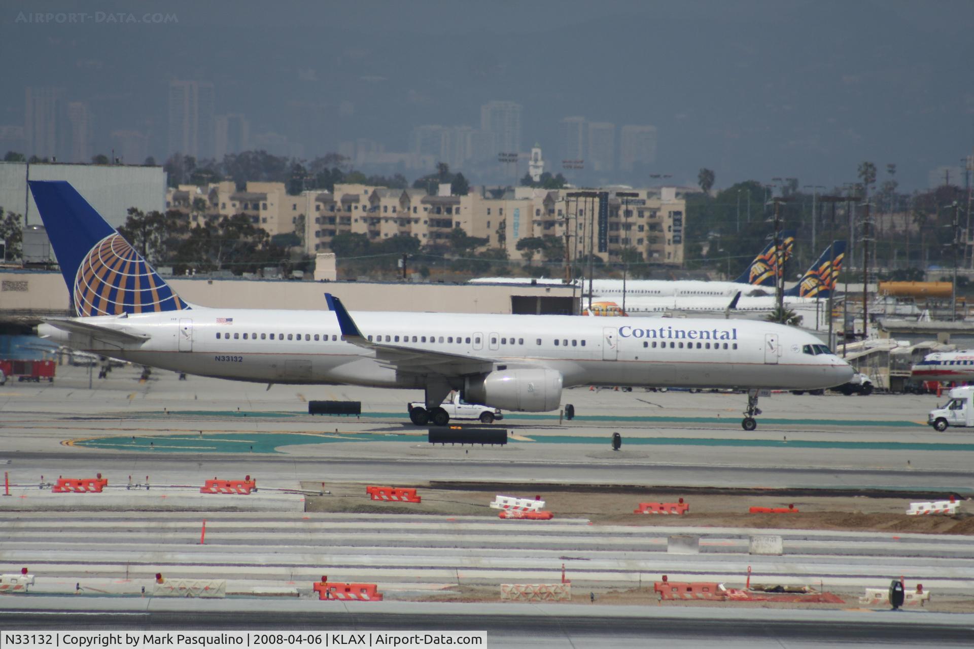 N33132, 1998 Boeing 757-224 C/N 29281, Boeing 757-200