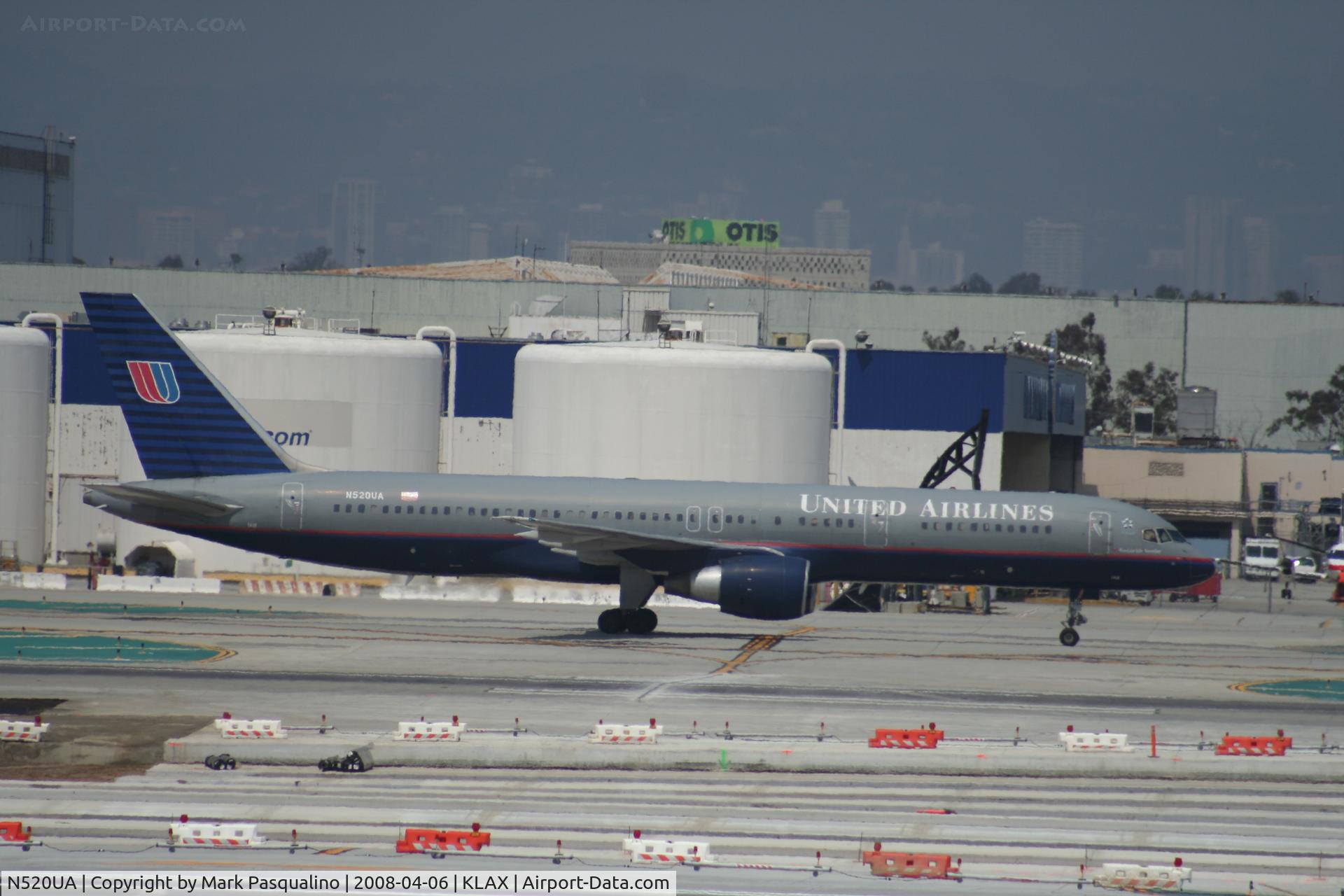 N520UA, 1990 Boeing 757-222 C/N 24890, Boeing 757-200