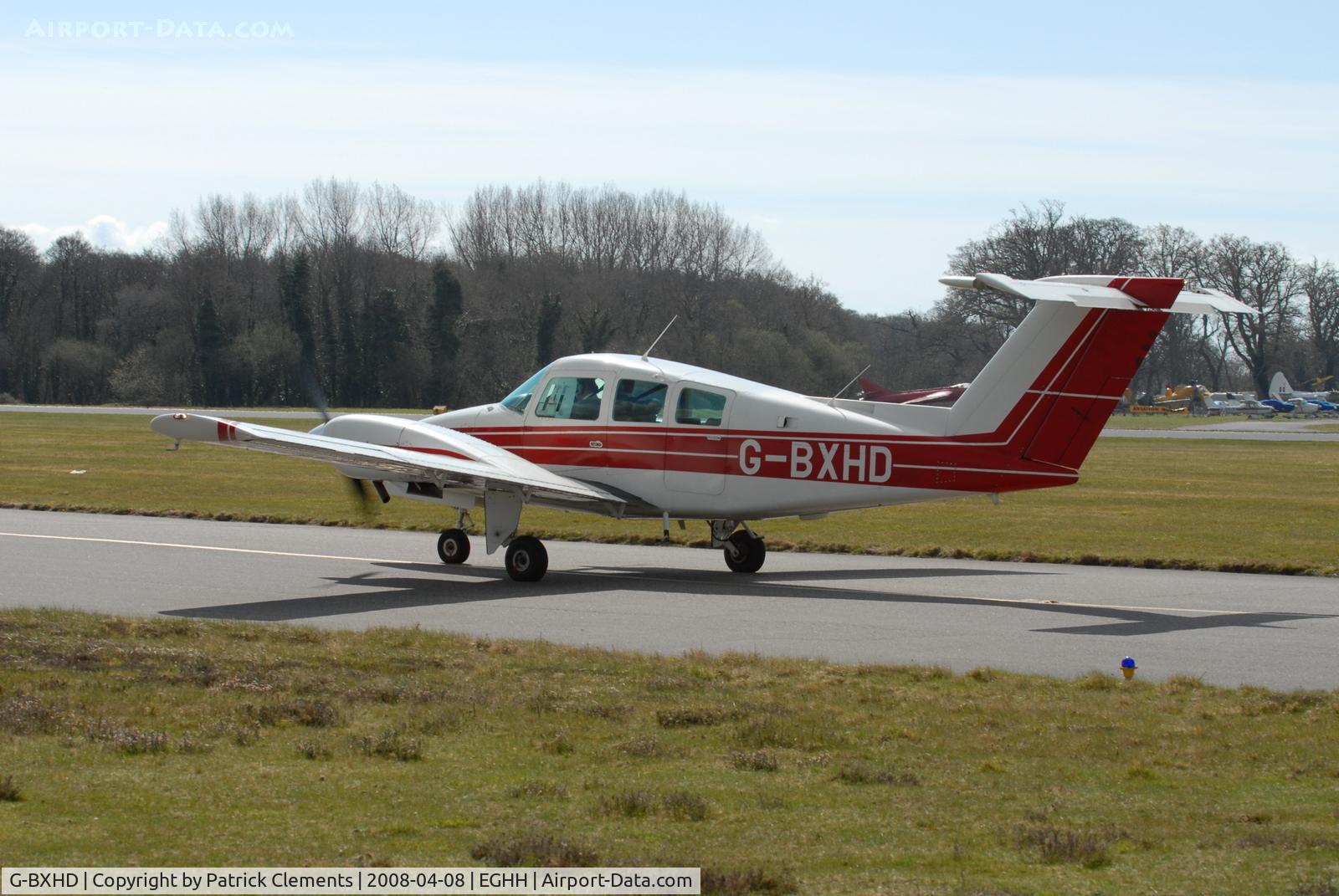 G-BXHD, 1979 Beech 76 Duchess C/N ME-284, TAXIING TO RUNWAY 26