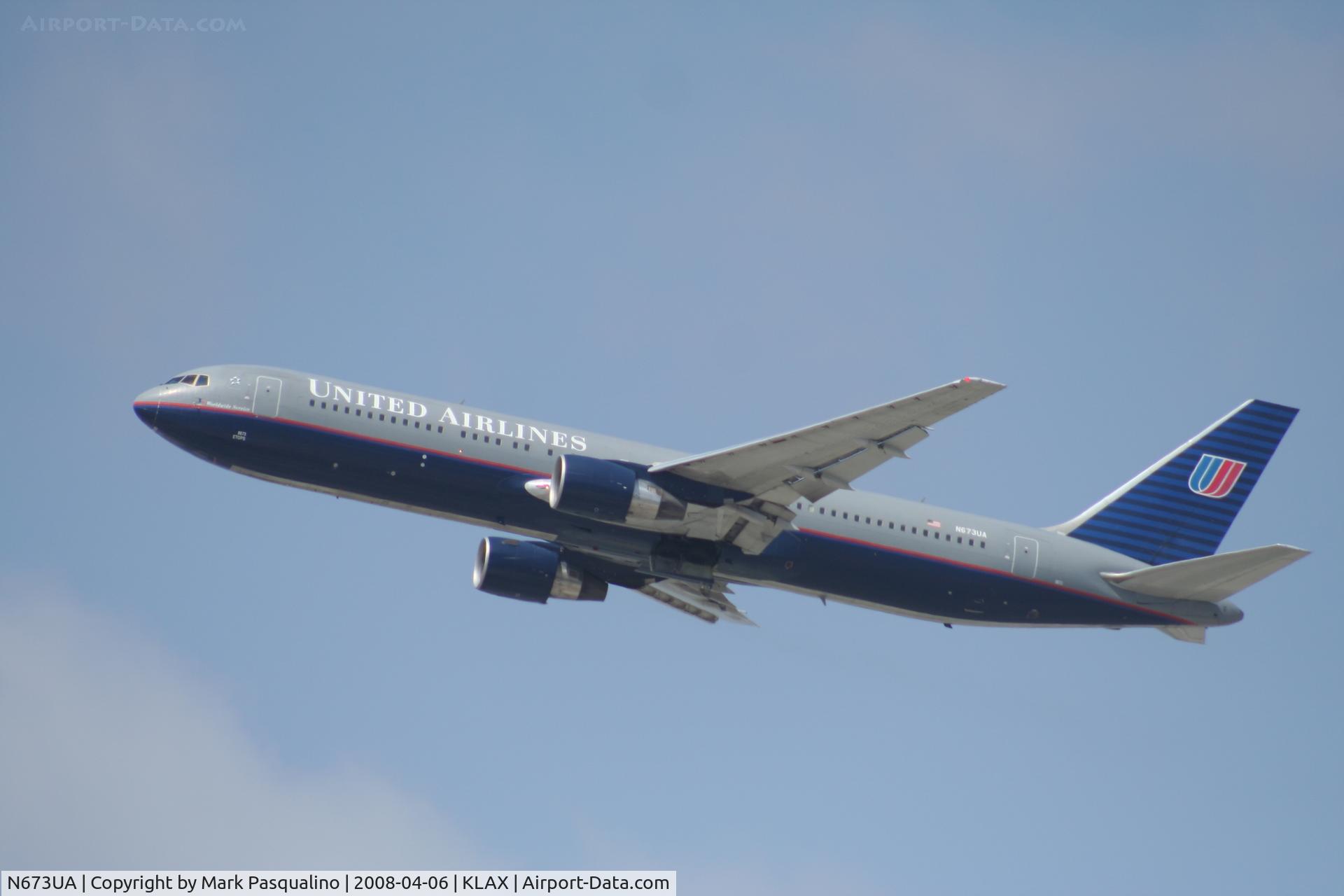 N673UA, 2000 Boeing 767-322 C/N 29241, Boeing 767-300