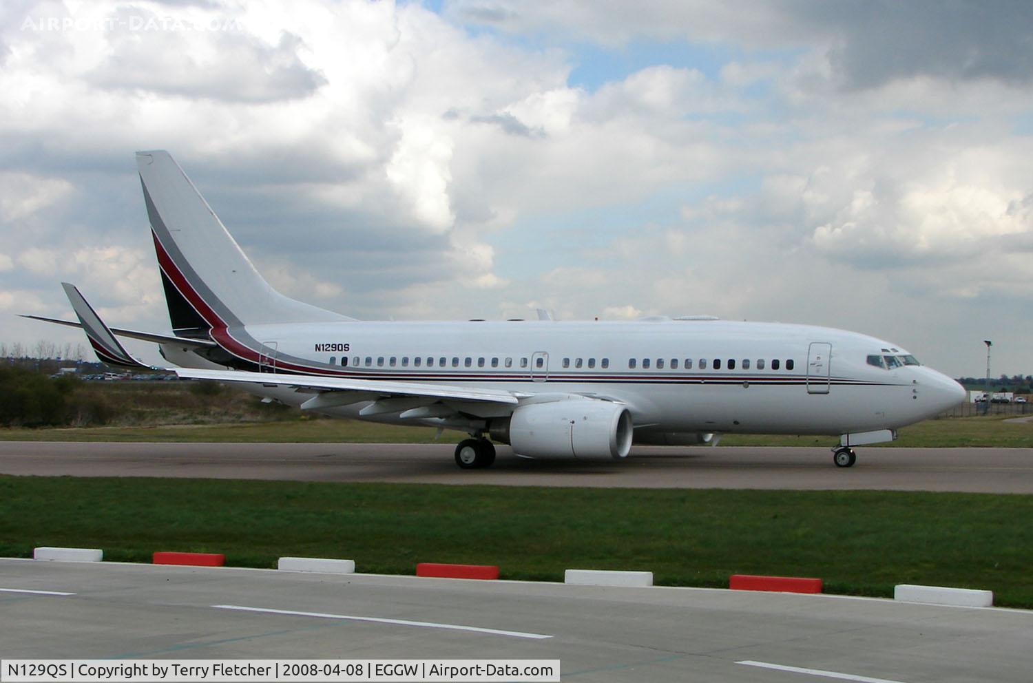 N129QS, 1999 Boeing 737-7BC C/N 30329, Netjets BBJ at Luton