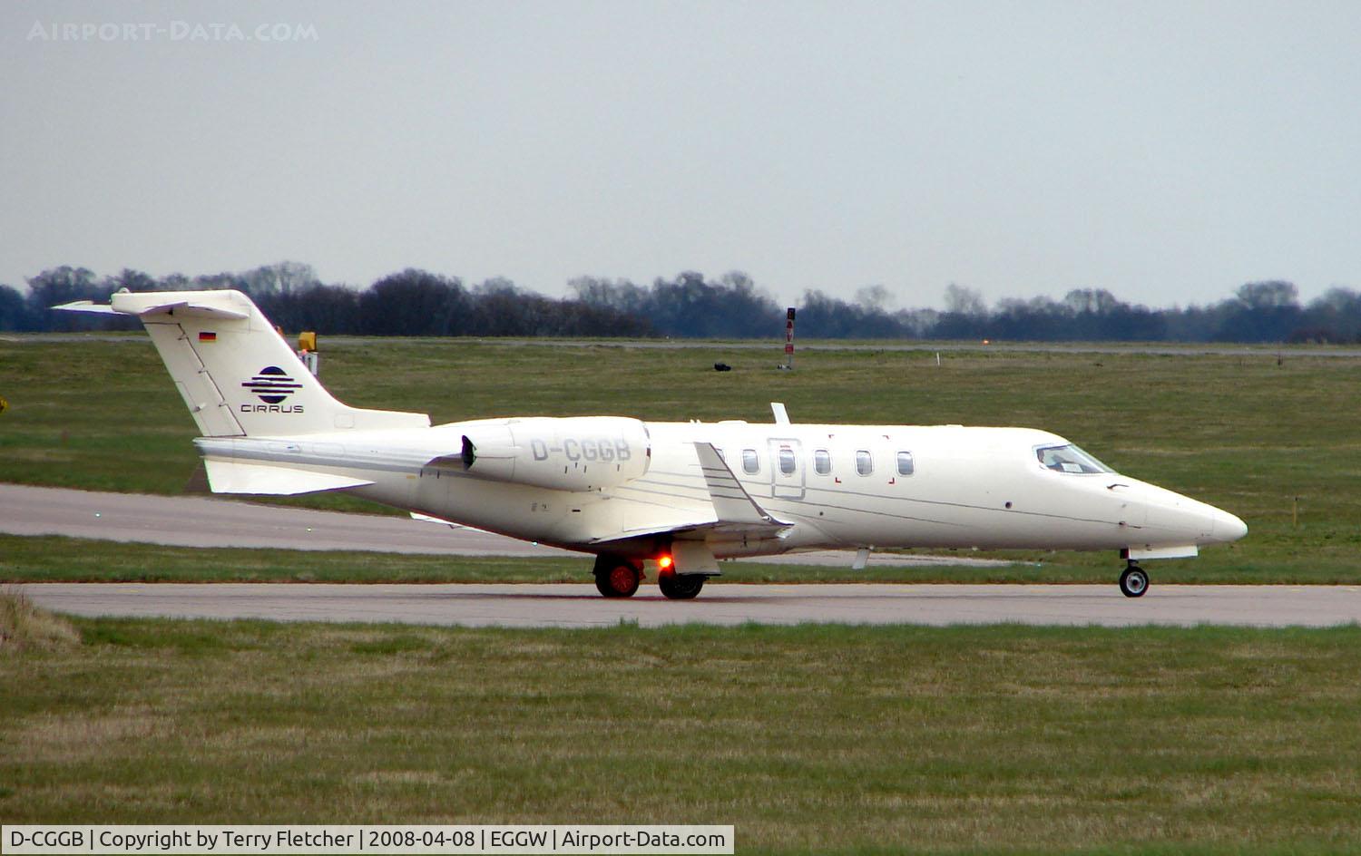 D-CGGB, 2004 Learjet 40 C/N 45-2018, Cirrus Learjet 40 departs Luton