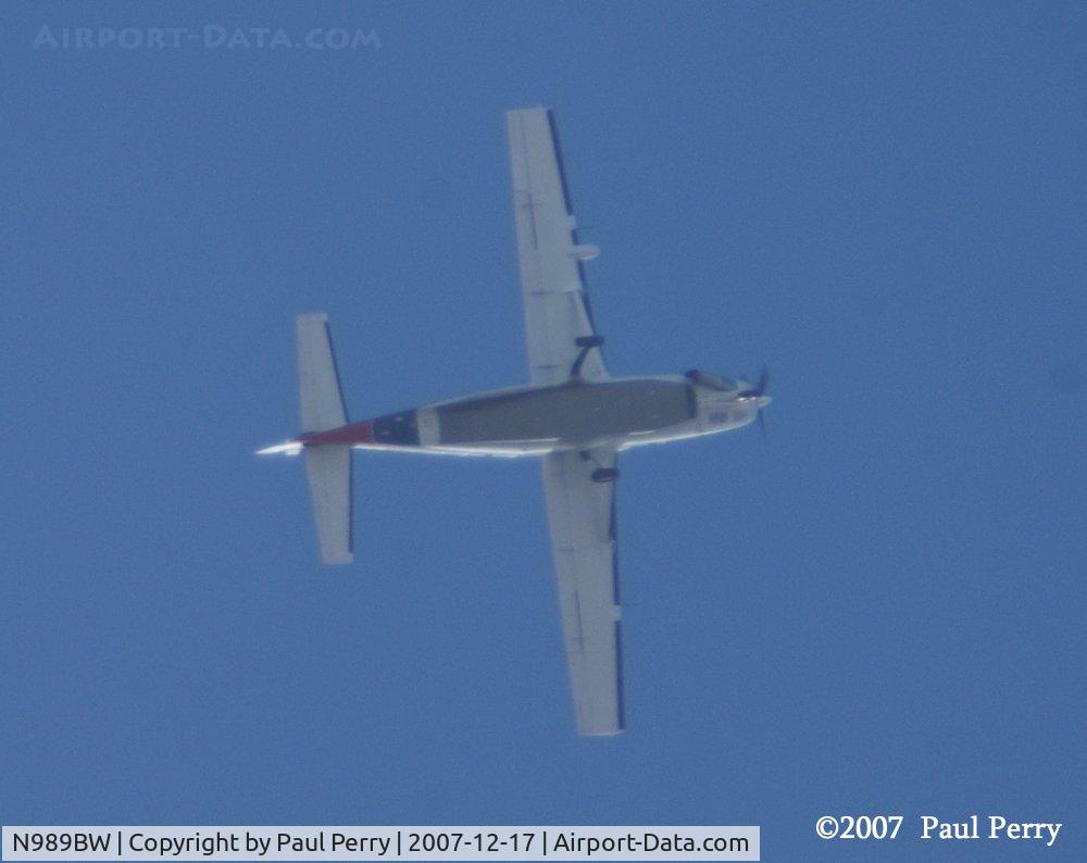 N989BW, 2004 Cessna 208B C/N 208B1058, Another pass over the town...