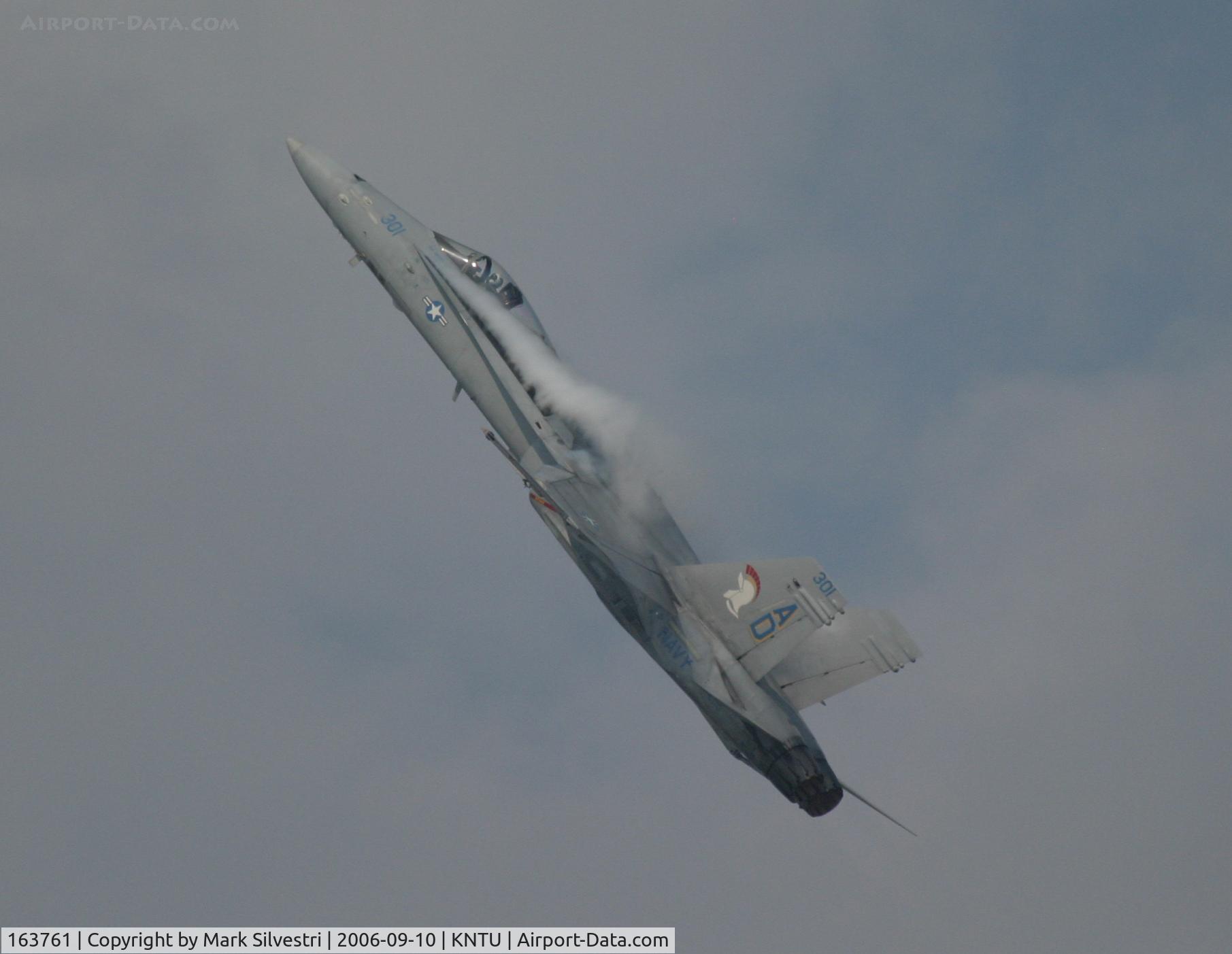163761, 1989 McDonnell Douglas F/A-18C Hornet C/N 0839, Oceana NAS 2006