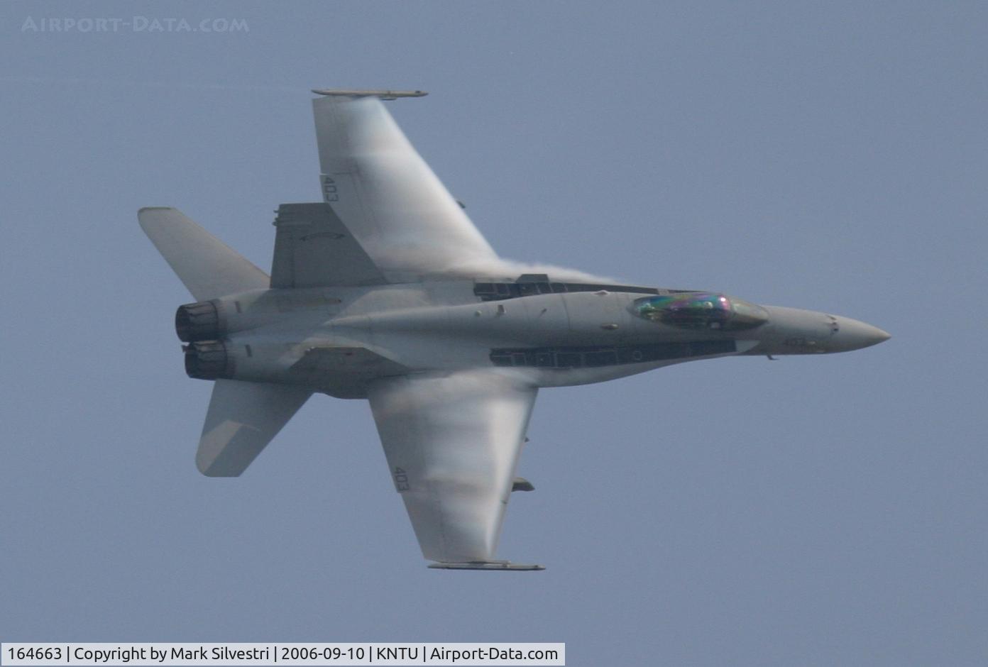 164663, 1992 McDonnell Douglas F/A-18C Hornet C/N 1090, Oceana NAS 2006