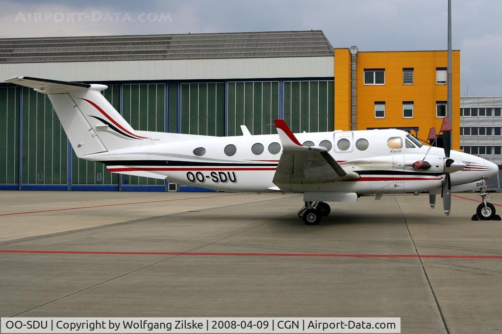 OO-SDU, 2003 Beech Super King Air 350 C/N FL-368, visitor