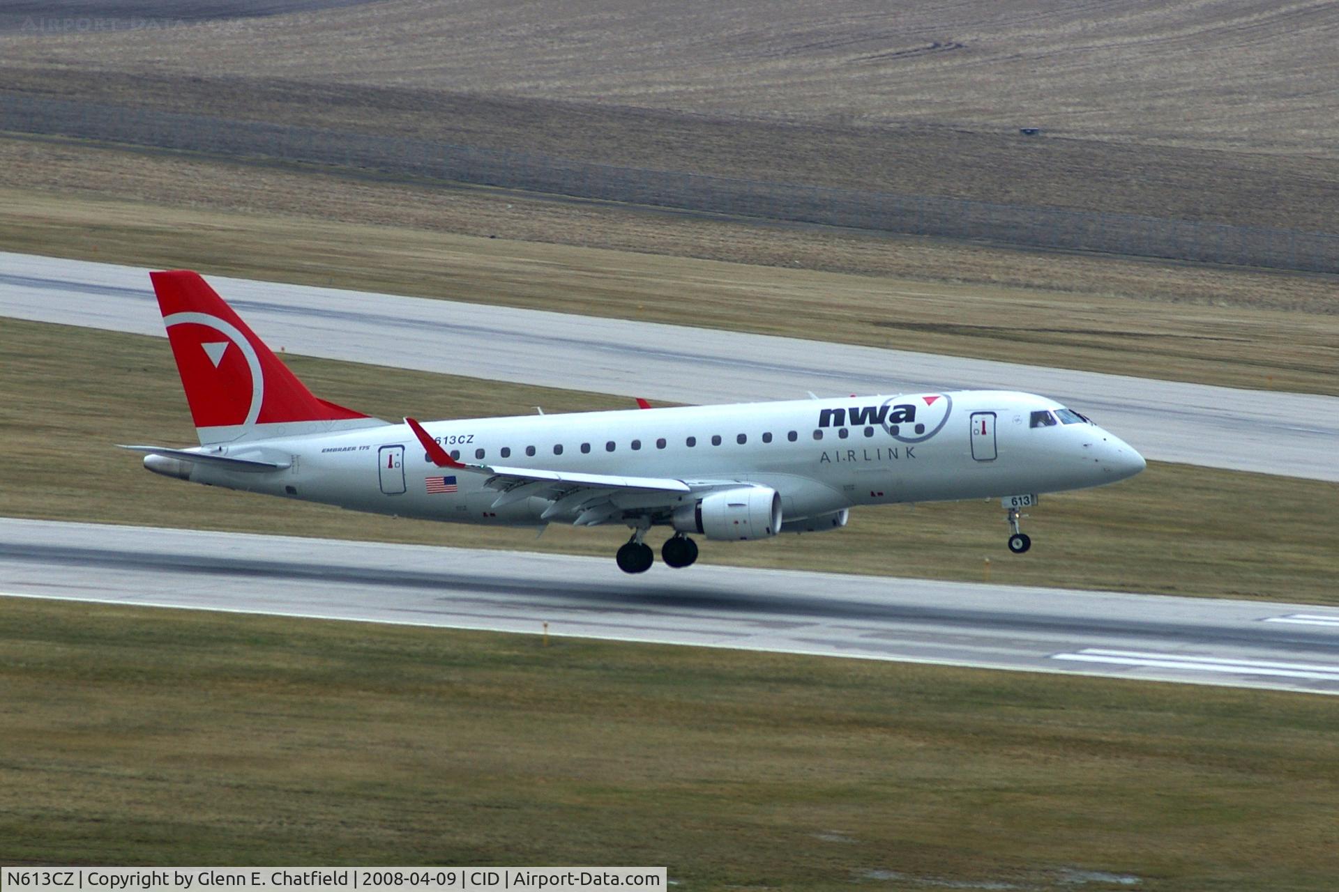 N613CZ, 2008 Embraer 175LR (ERJ-170-200LR) C/N 17000203, Landing on Runway 27