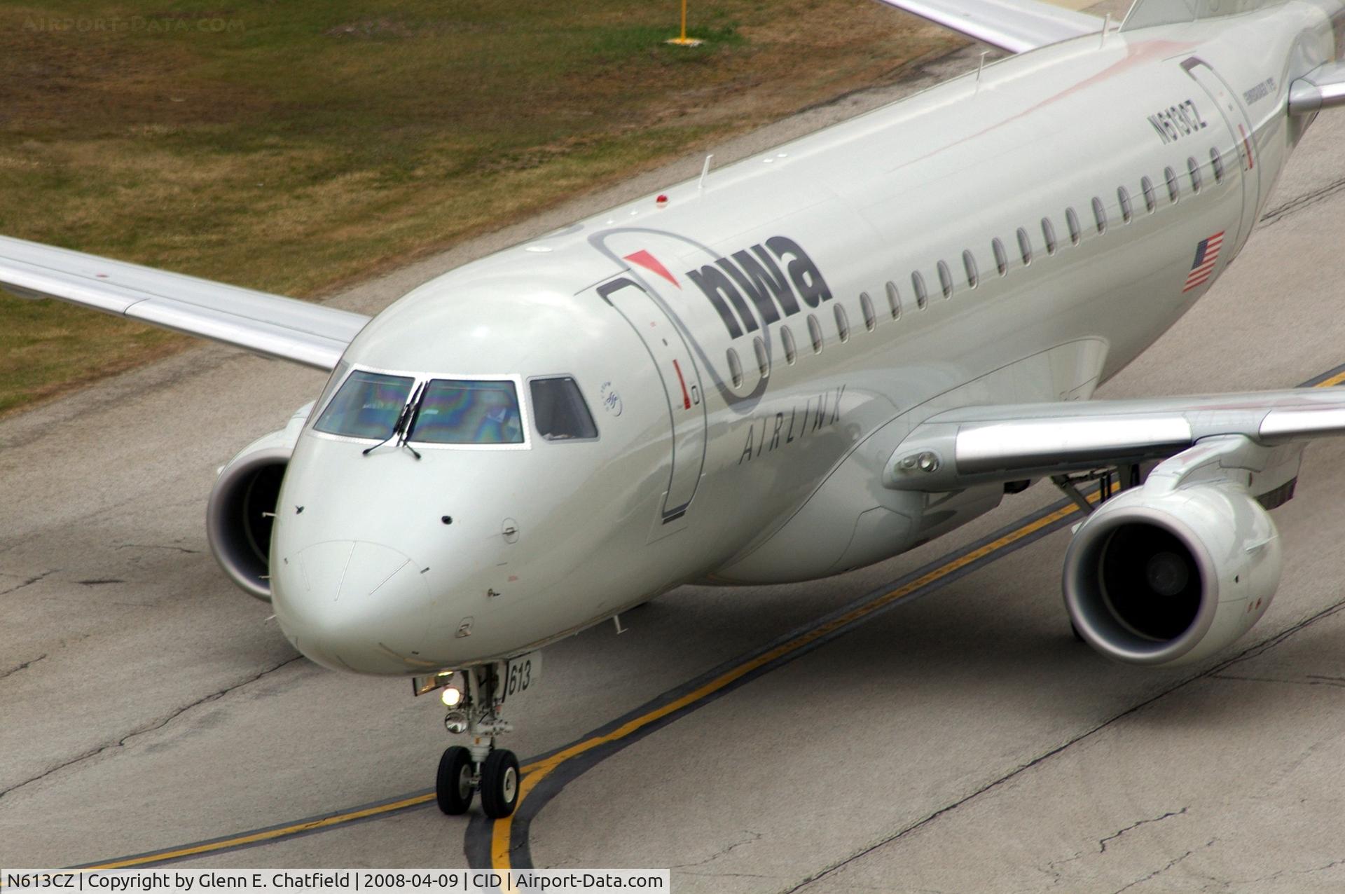 N613CZ, 2008 Embraer 175LR (ERJ-170-200LR) C/N 17000203, On Alpha 4 heading to the gate, close-up!