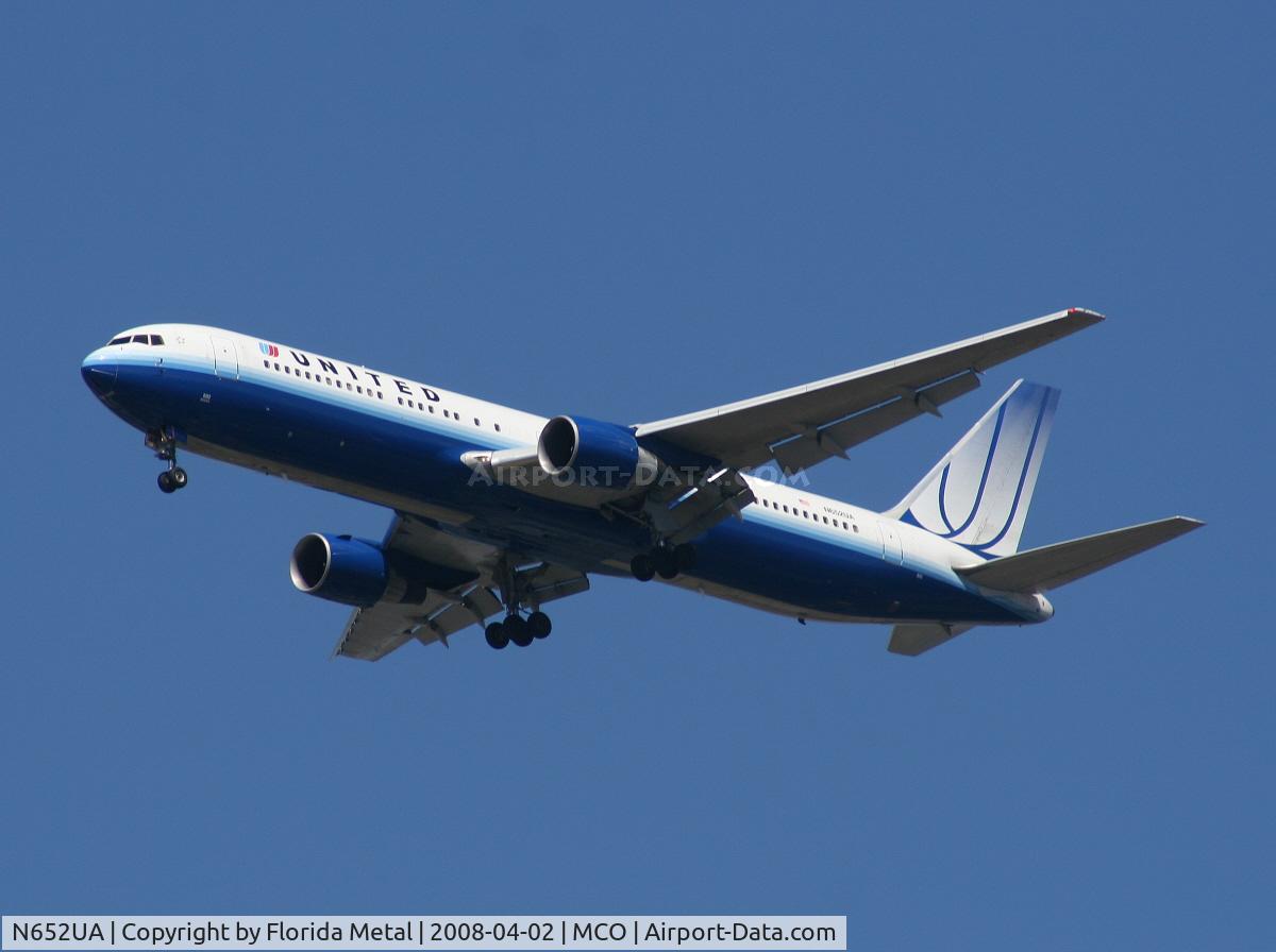 N652UA, 1992 Boeing 767-322 C/N 25390, United 767-300