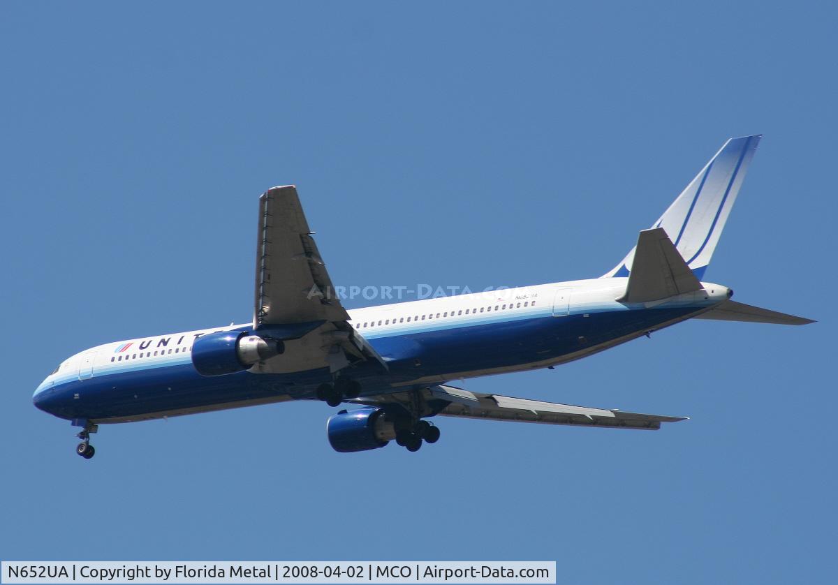 N652UA, 1992 Boeing 767-322 C/N 25390, United 767-300