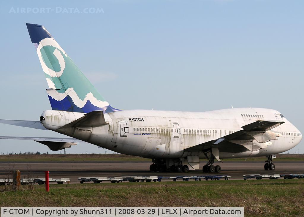 F-GTOM, 1976 Boeing 747SP-44 C/N 21253, Stored here since long time... Very dirty now !