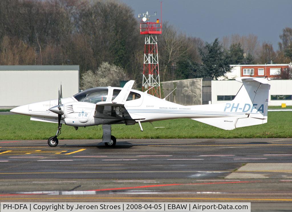 PH-DFA, Diamond DA-42 Twin Star C/N 42.088, Beautiful aircraft
