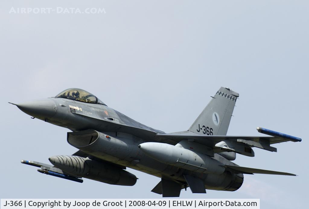 J-366, Fokker F-16A Fighting Falcon C/N 6D-123, Take off during Frisian Flag 2008. Fast and low over the spotters crowd.