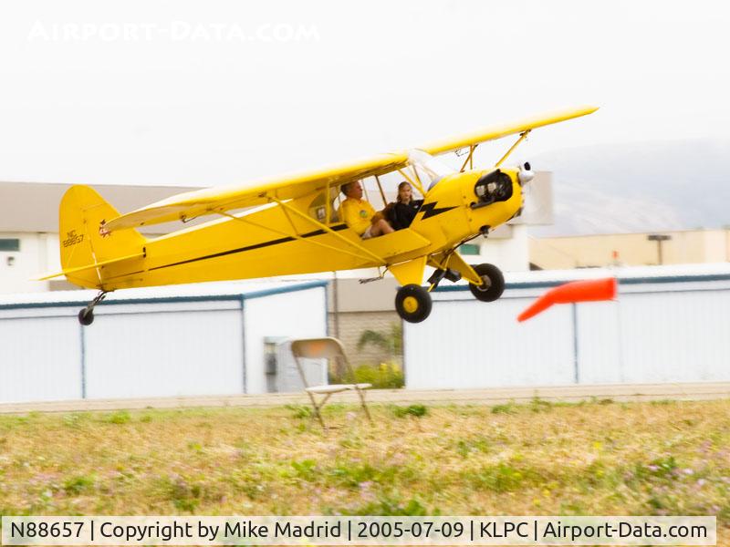 N88657, 1946 Piper J3C-65 Cub C/N 16286, Piper Cub and the folding chair