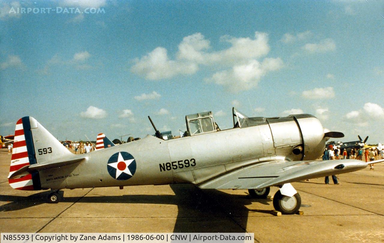 N85593, 1957 North American AT-6D Texan C/N 121-42415, Texas Sesquicentennial Air Show 1986