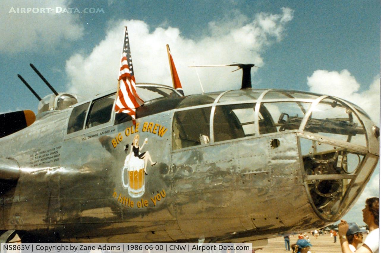 N5865V, 1945 North American B-25J Mitchell Mitchell C/N 108-34263, Texas Sesquicentennial Air Show 1986