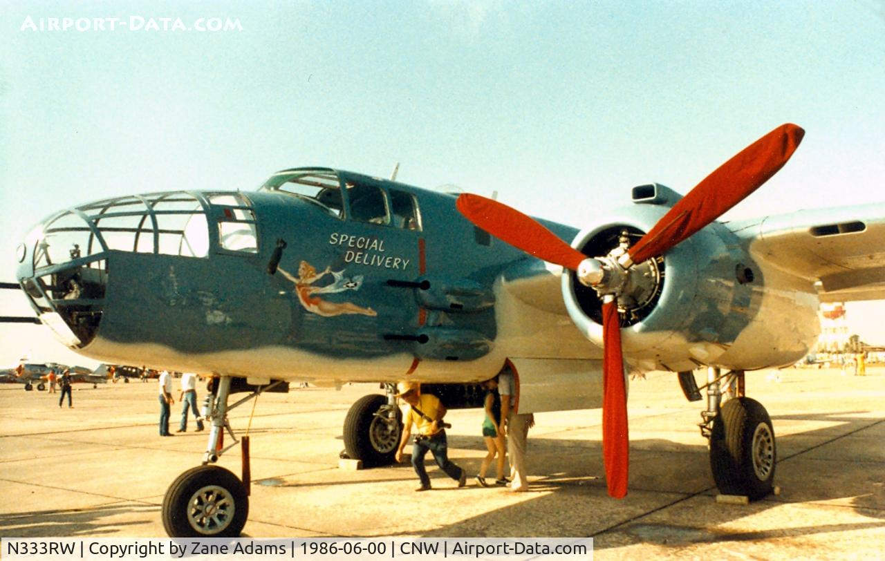 N333RW, 1944 North American B-25N Mitchell C/N 108-47488, Texas Sesquicentennial Air Show 1986