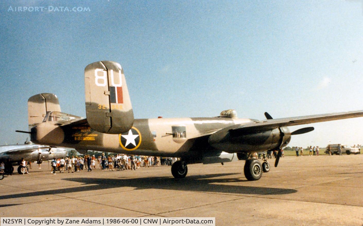 N25YR, 1943 North American TB-25N Mitchell C/N 108-34881, Texas Sesquicentennial Air Show 1986