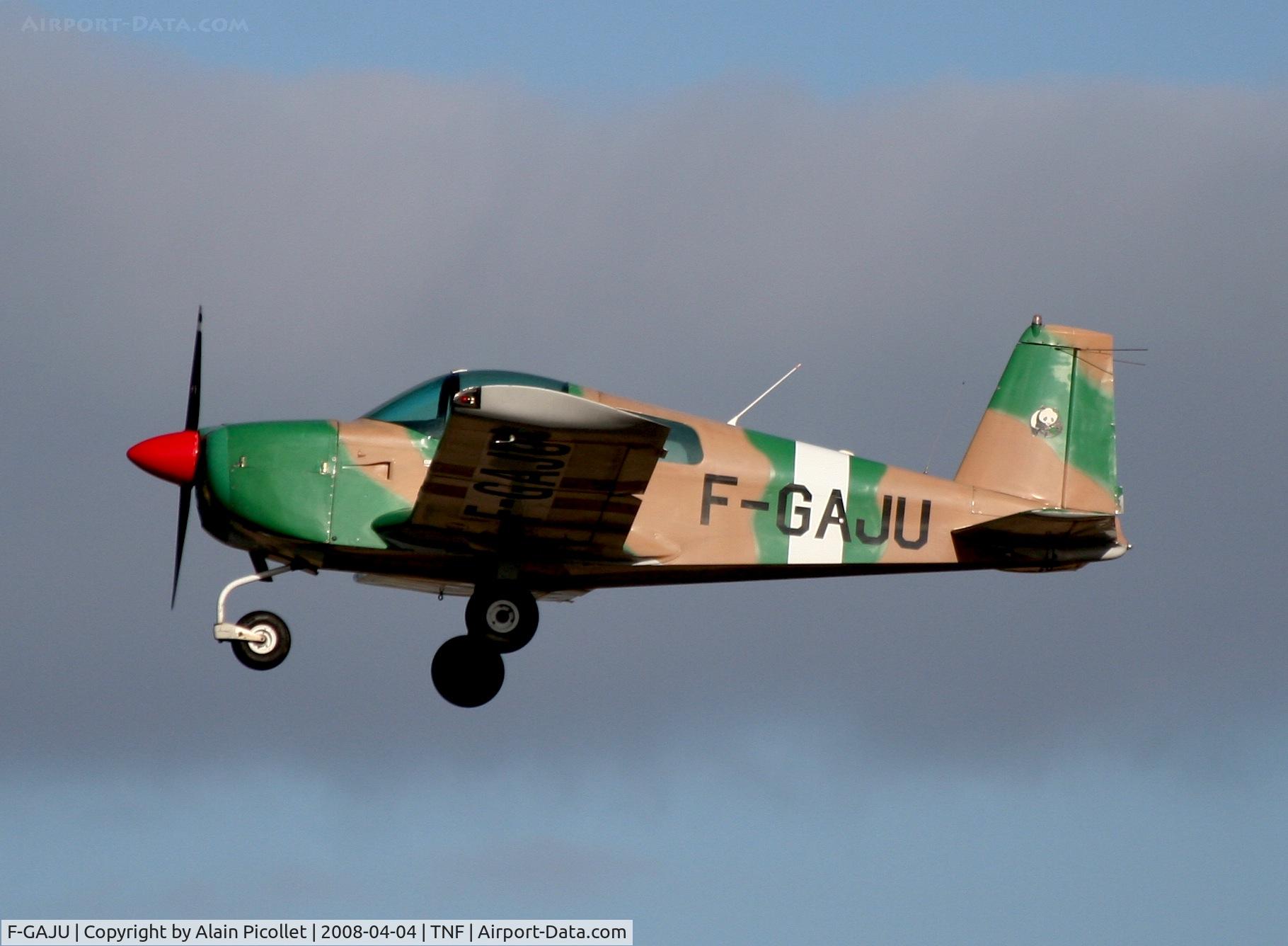 F-GAJU, 1976 Grumman American AA-1B Trainer C/N AA1B-0664, flying shoot