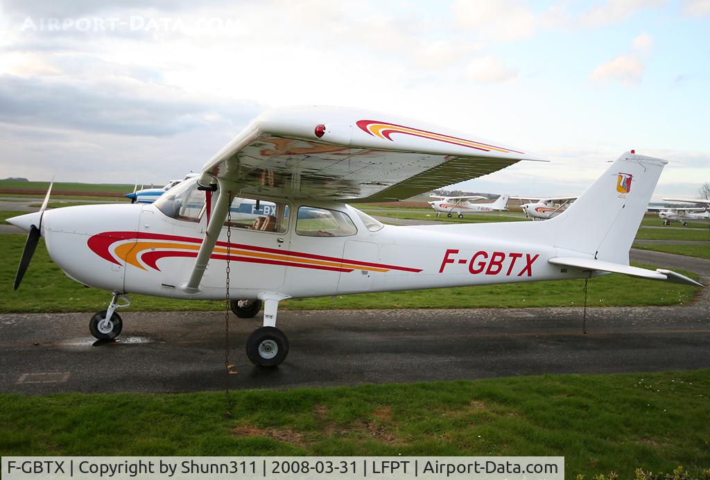 F-GBTX, Reims F172M Skyhawk Skyhawk C/N 1492, At the Airclub...