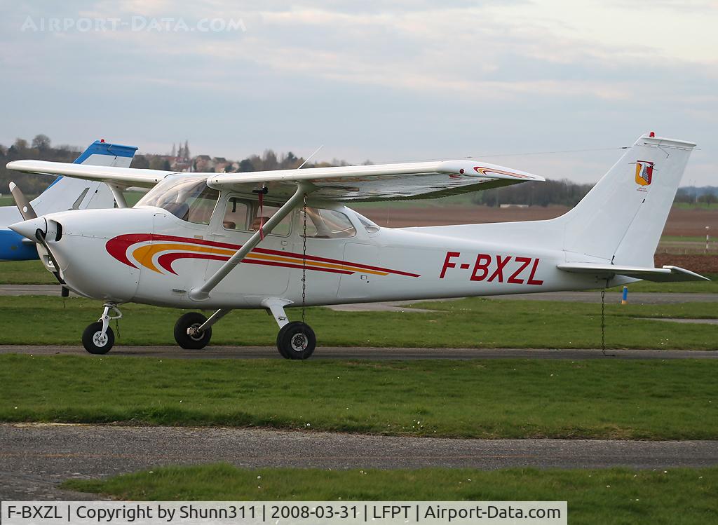 F-BXZL, Reims F172M Skyhawk Skyhawk C/N 1245, At the Airclub...